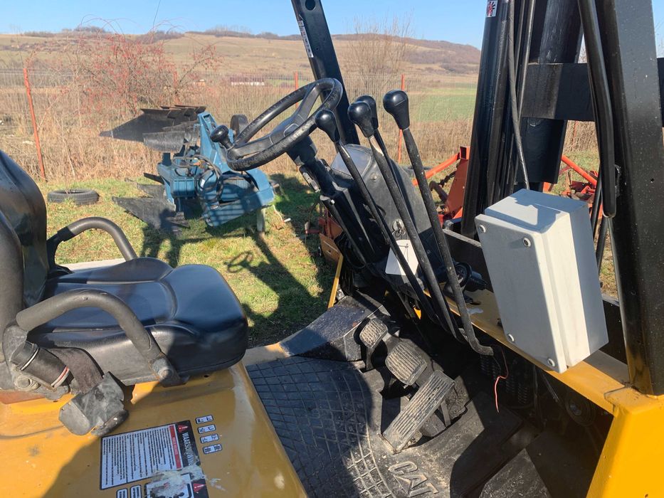 Stivuitor Caterpillar 70