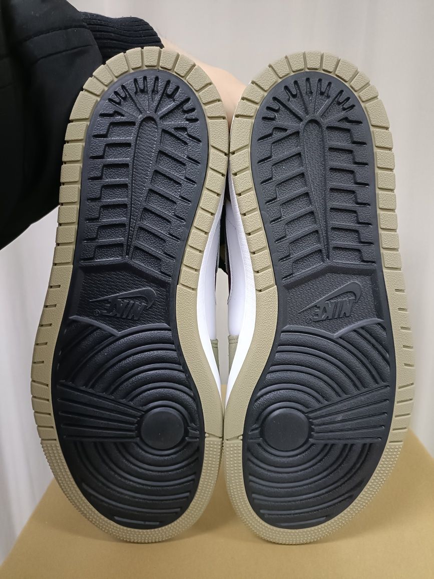 Nike Air Jordan 1 номер 42.5 код 20A