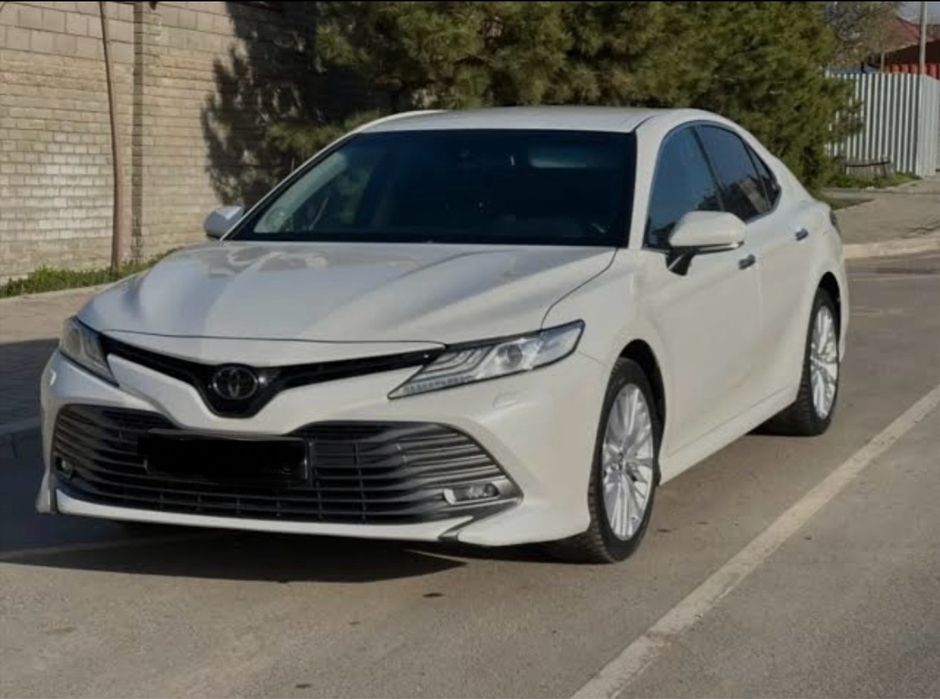 Аренда авто с водителем Камри 70