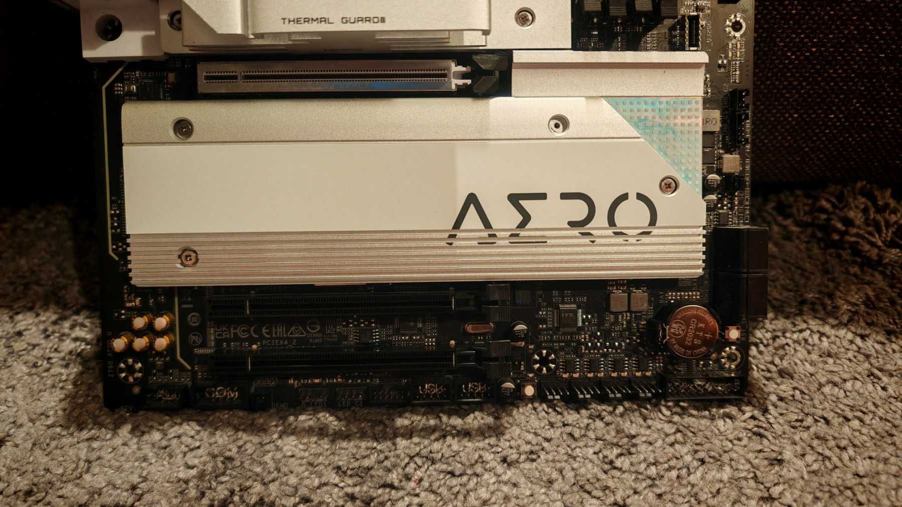 Gigabyte Z790 AERO G Wi-Fi 6E + Intel i7-12700KF, 12 Cores 5.0GHz