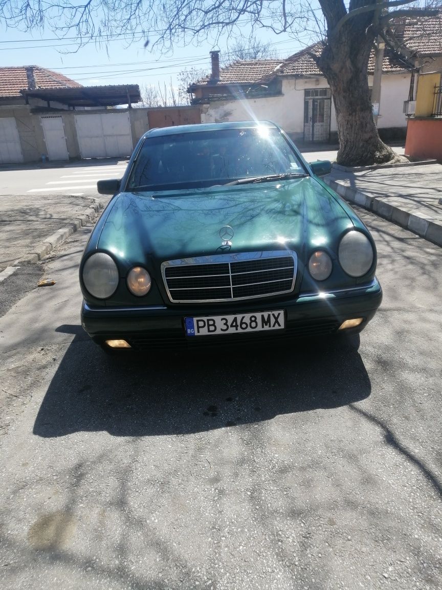 Мерцедес Е 220 дизел