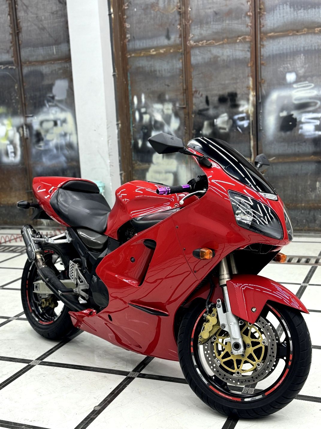 Kawaski zxr12 nija