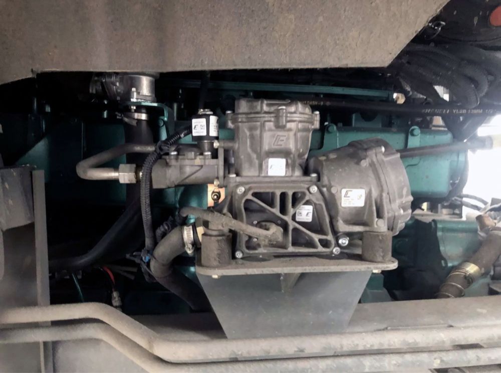 Акция  до 30 июня Новый САМОСВАЛ HOWO HW76 8x4 CNG 26,2 куб.м 380 МКПП