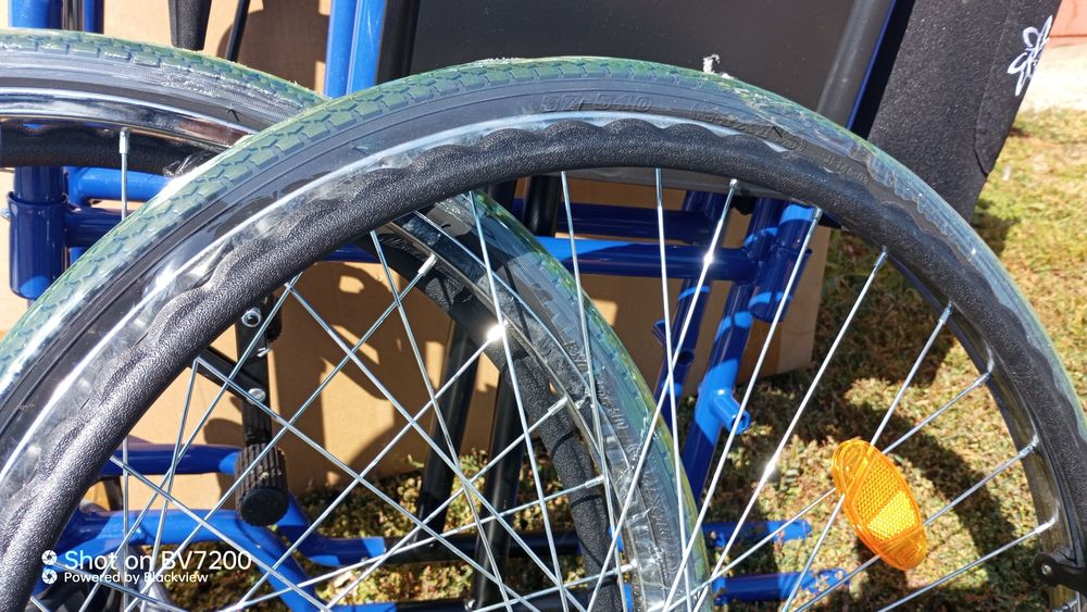 Инвалидное кресло