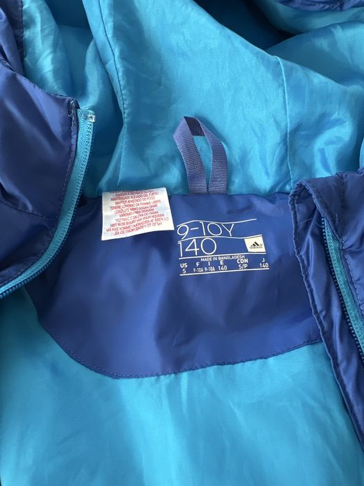 Продам жилет Adidas утепленный 9-10 лет