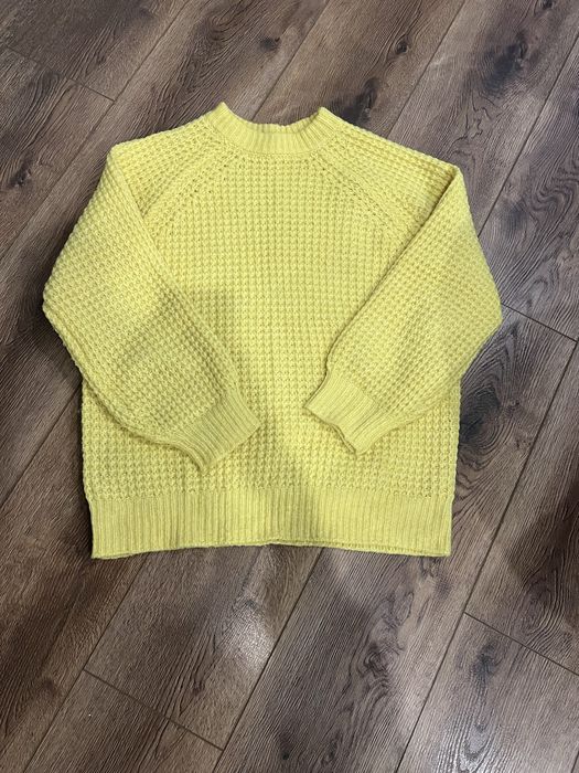 Пуловер Mango.