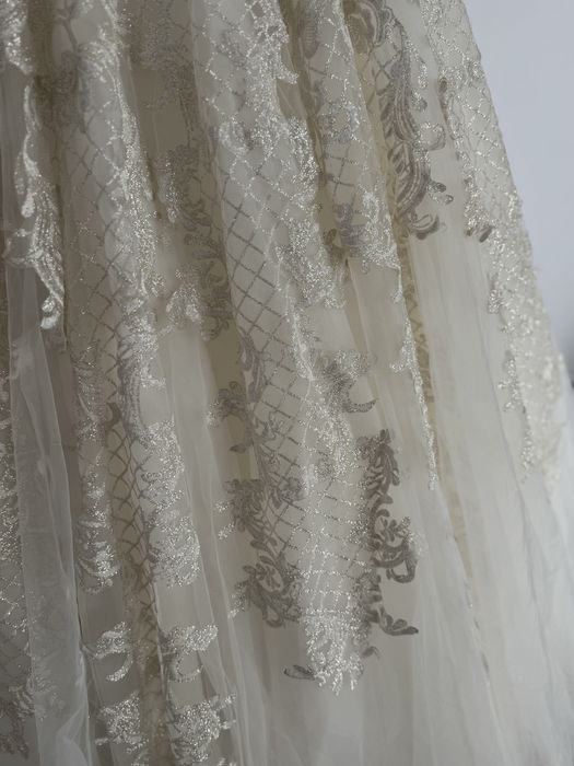 Vând rochie de mireasă