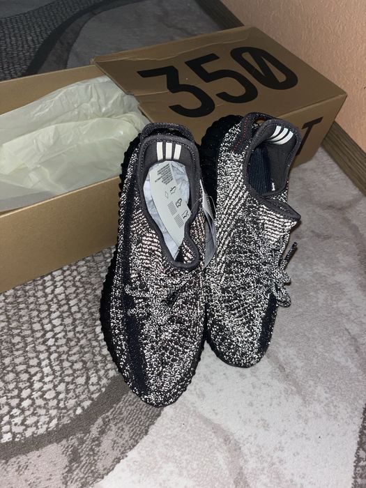 Yezzy 350 чисто нови уникални