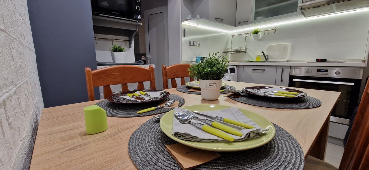 Дава се под наем Тристаен апартамент в София, Лагера - 55 кв.м за 586.5 € - Снимка #2