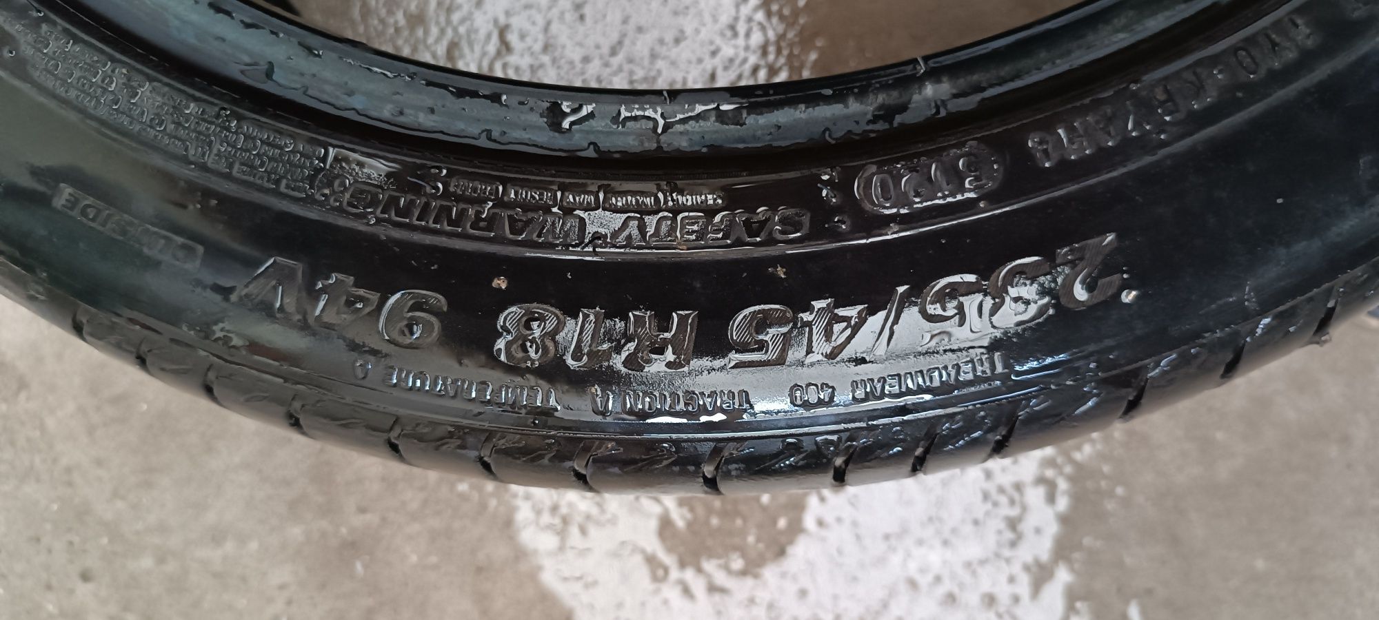 Автошина 235/45/18