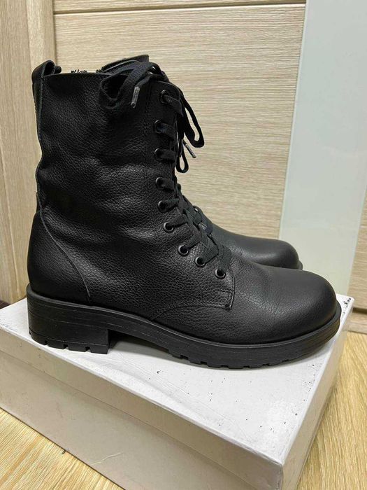 Женская обувь ботинки