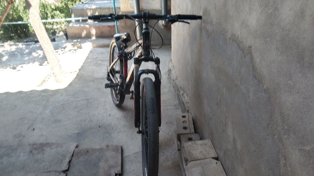 Velosiped yaxshi yuradi