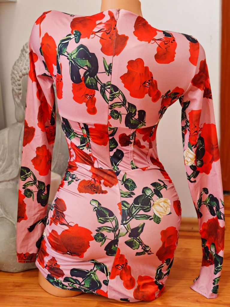 Rochie cu flori mărimea S