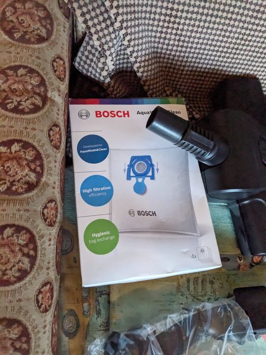 Aspirator Bosch cu functie de spalare