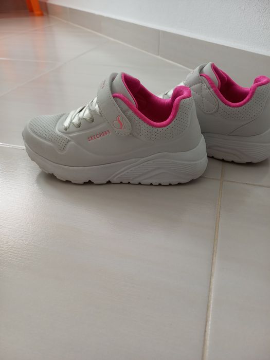Adidași Skechers, mărime 32