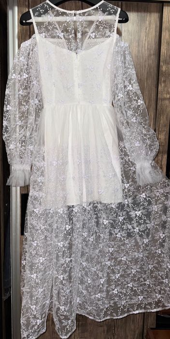 Белое платье, сшитое на заказ