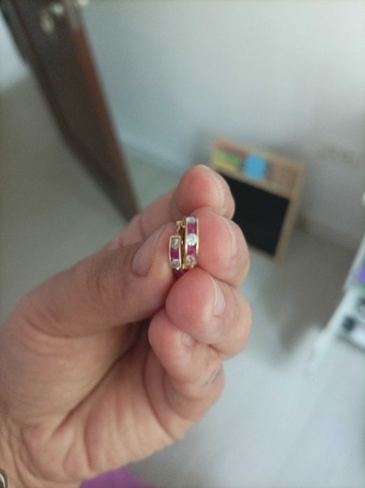 Vand cercei de aur fetita