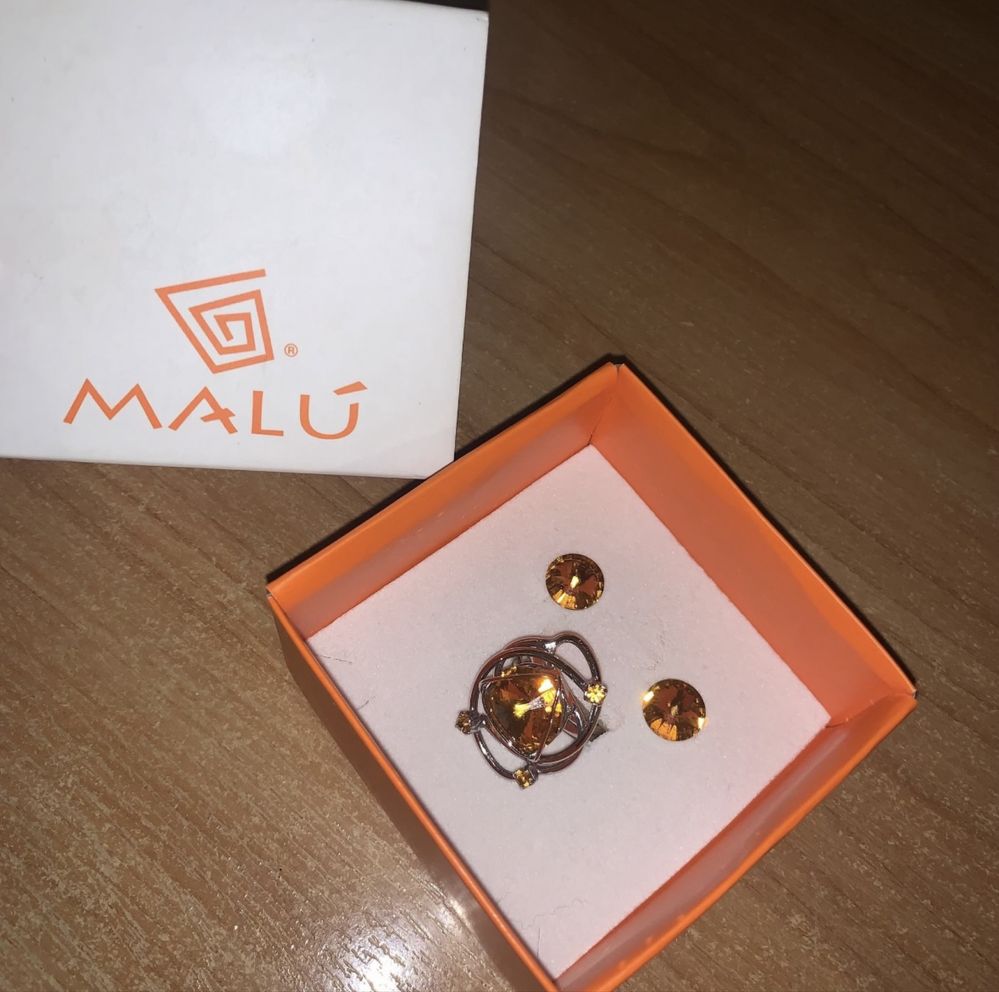 Пръстен и обеци с камъни Swarovski на италианската марка Malú