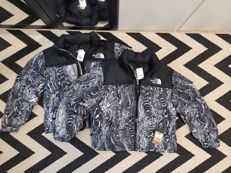 Geaca / Originala / The North Face / M / TNF NUPTSE 700