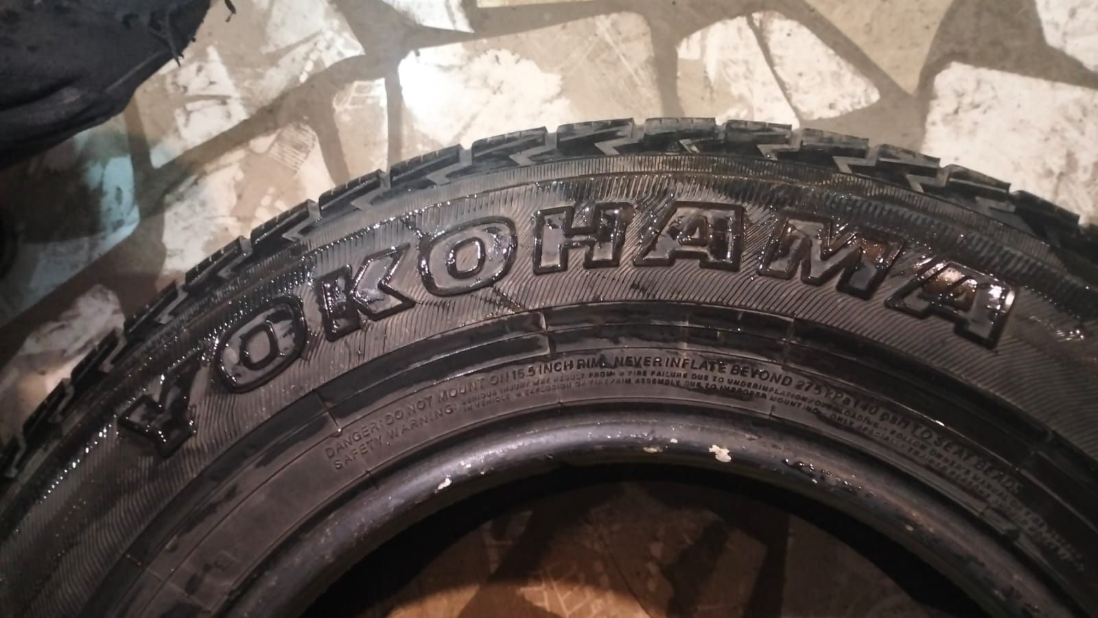 Продаю балоны на 255/65R16 в хорошем состоянии комплект 80000