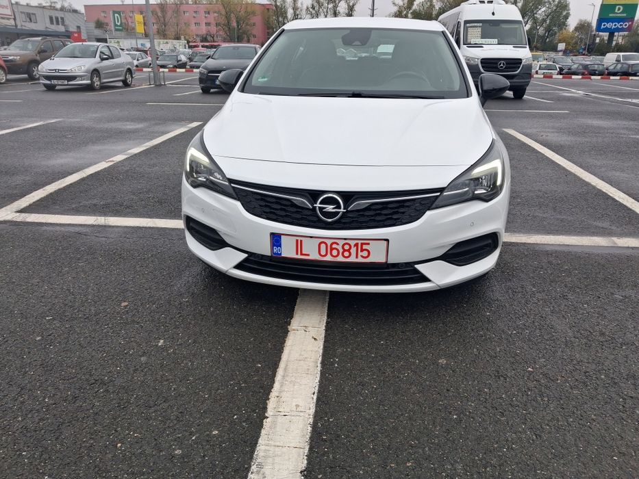 Opel  astra k.  2021