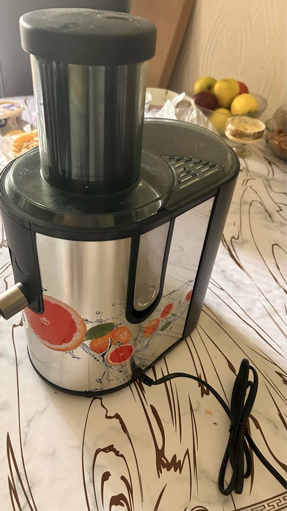 Продам срочно Соковыжымалку. Почти новый, только один раз использывала