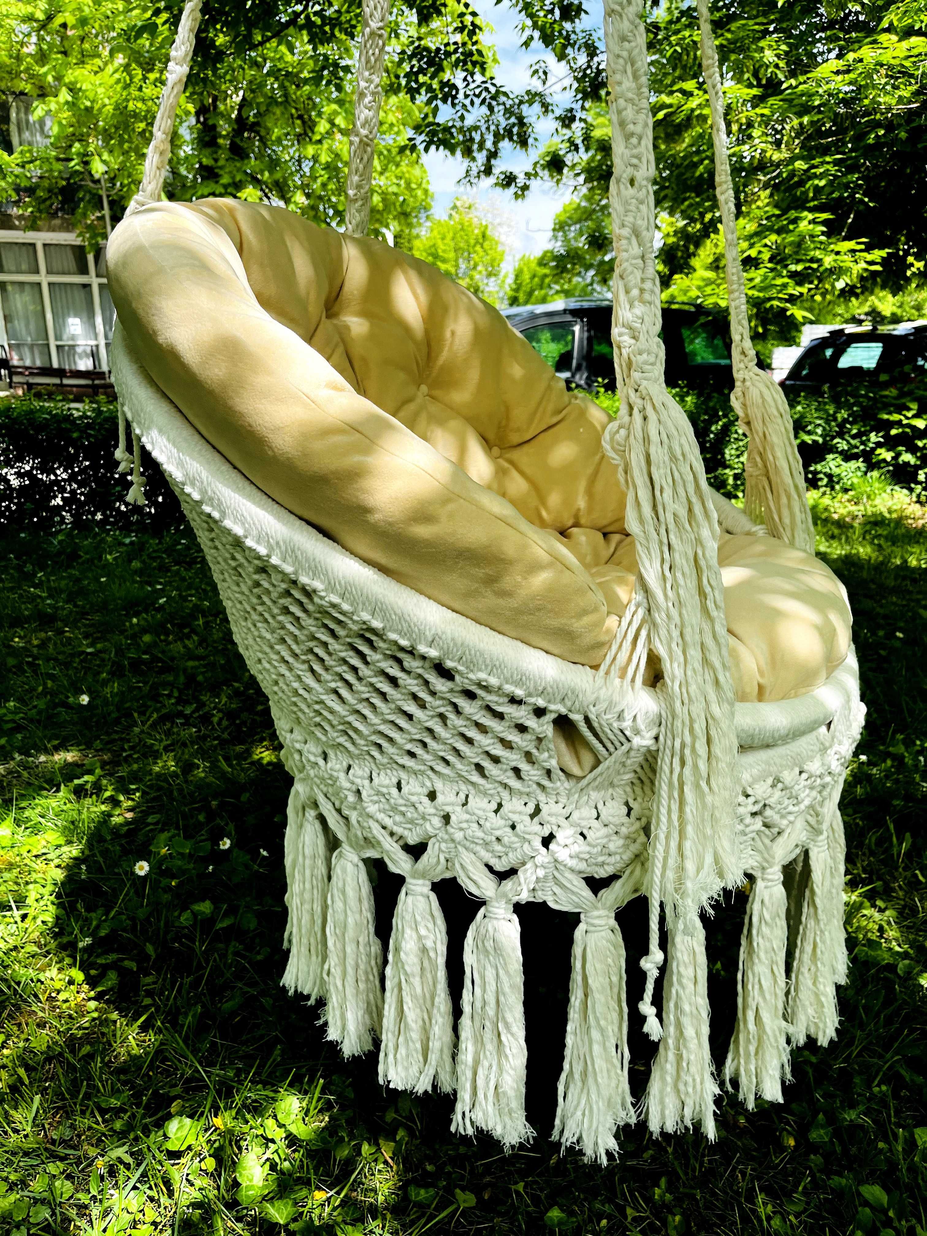 Уникална ръчно плетена градинска люлка - идеална за външен декор