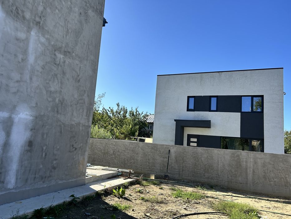 Casă de vânzare! Margineni centru