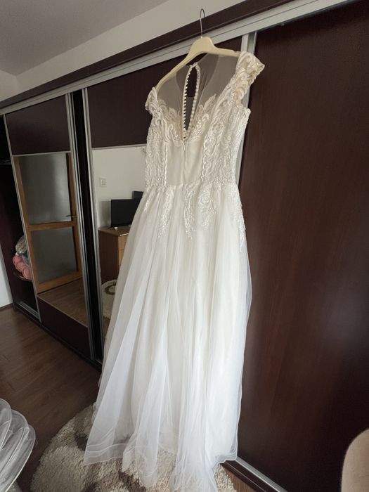 Vand rochie de mireasa