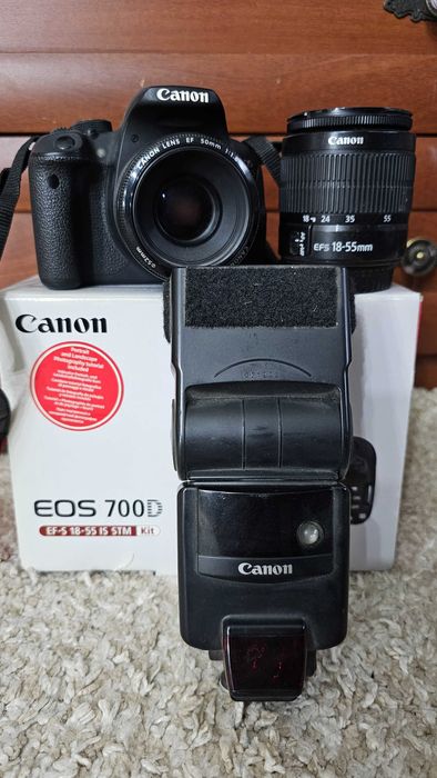 Продам Canon 700 D
