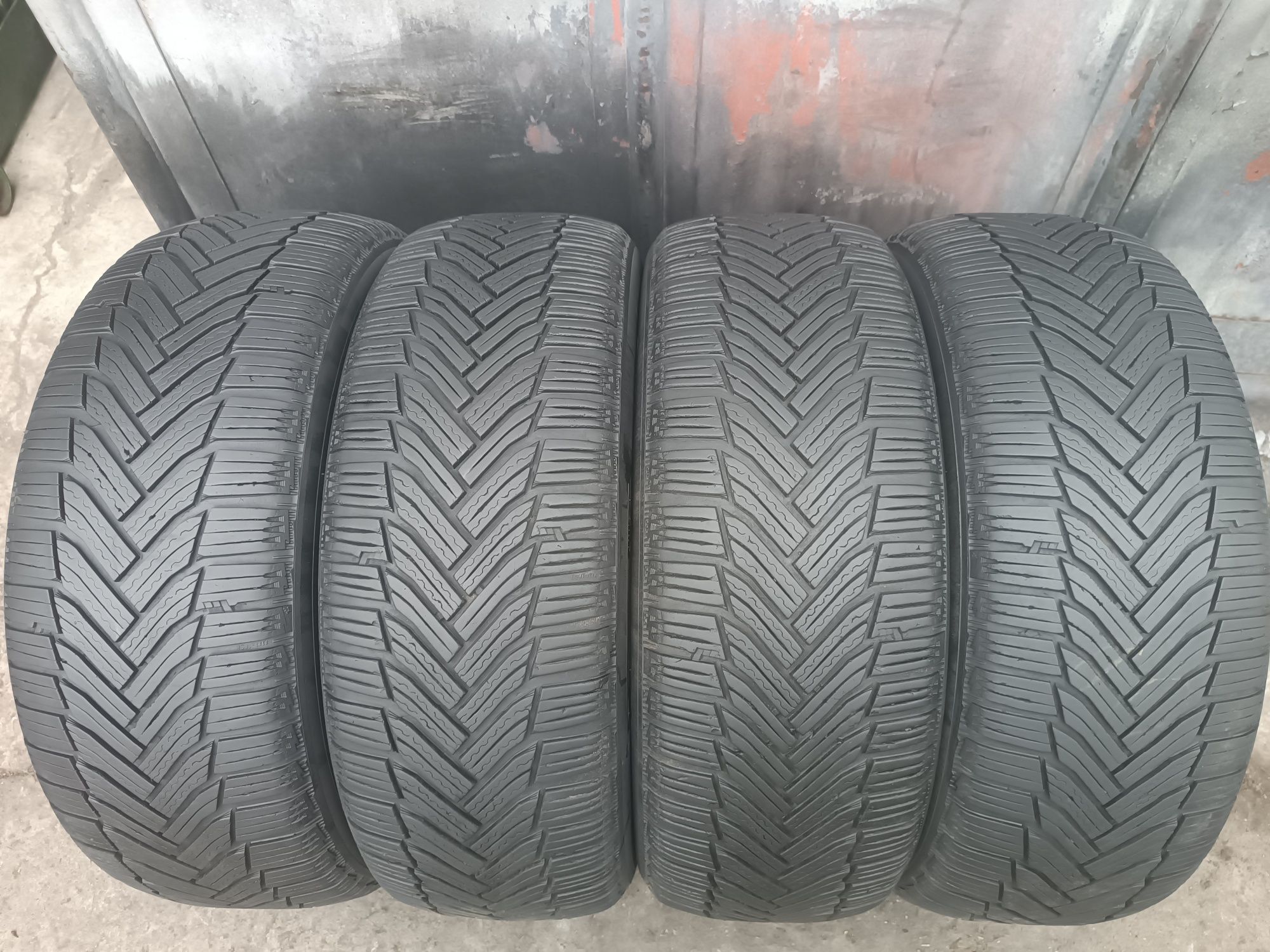 205/55/16 Michelin