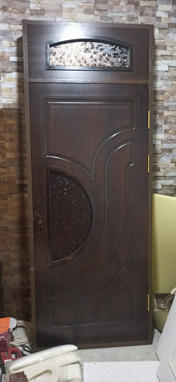 Mdf ewik sotiladi yangi tayyor xolda Razmeri 950×2400 2 ta 950×2100 2