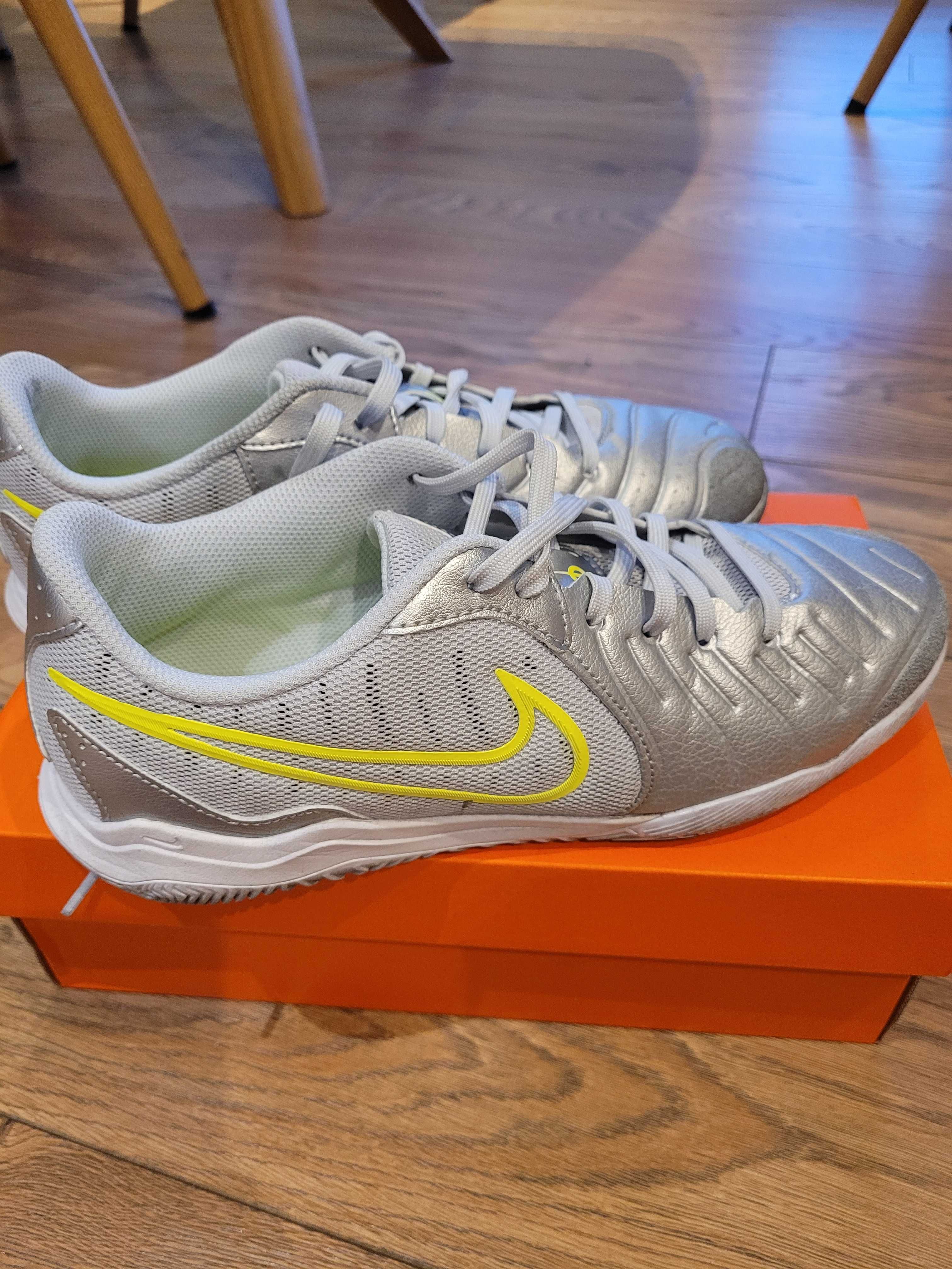 Nike Legend 10 Academy