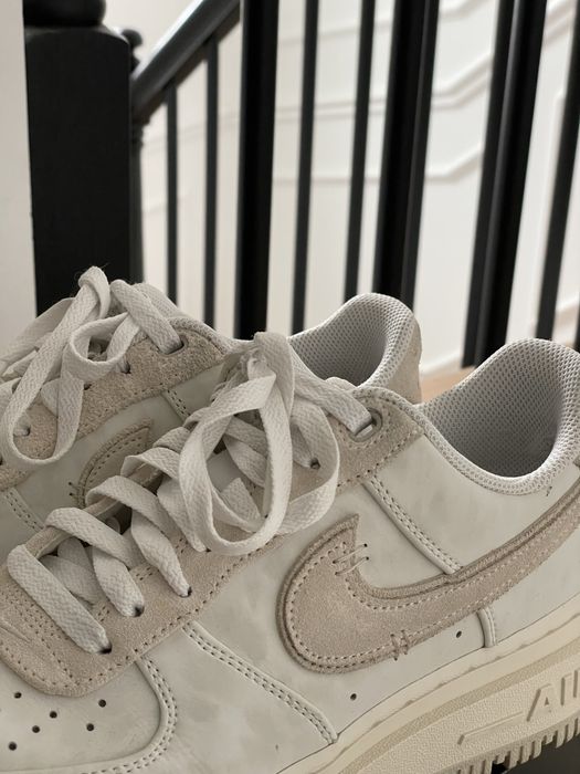 Nike Air Force 1 Luxe