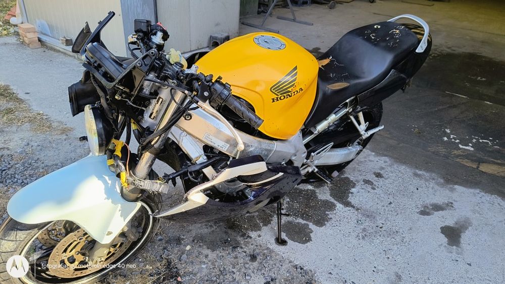 Vând HONDA CBR 600