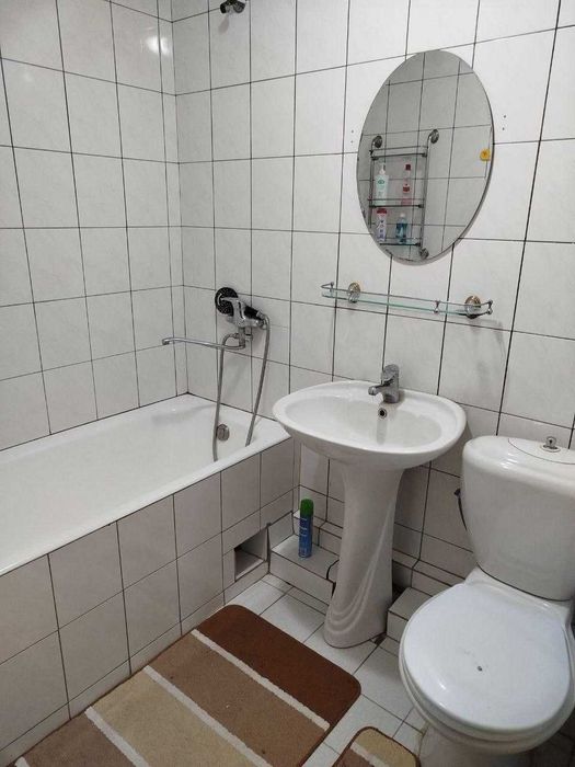 3 хоналик квартира  2 этаж, центральный аптека