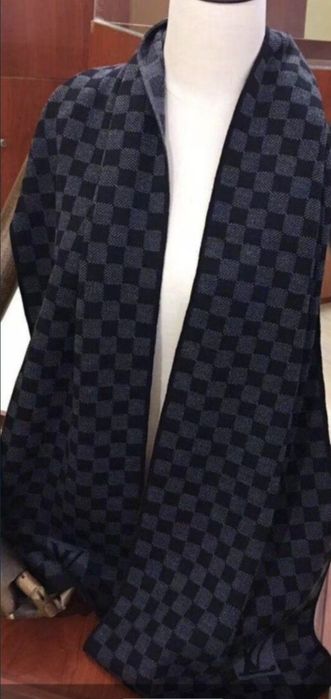 Fular bărbați Louis Vuitton, model 2026