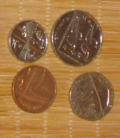 Иностранные монеты для любителей коллекционировать и создавать брелки