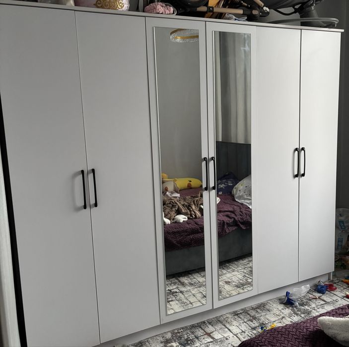 Продам вместительный шкаф!