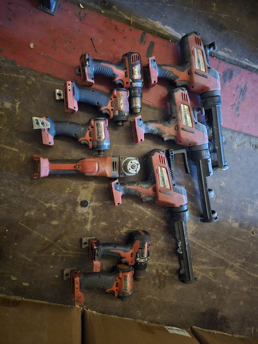 Scule milwaukee autofiletanta si pistol silicon