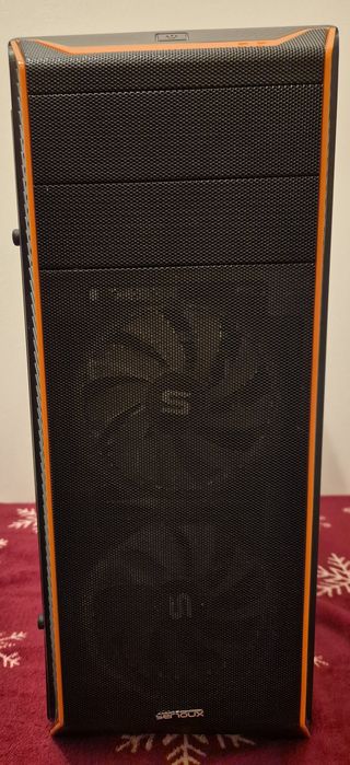 Vând unitate gaming I7