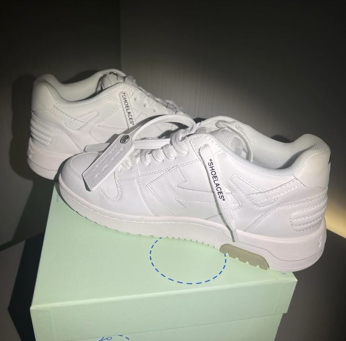 Adidasi off white out off office