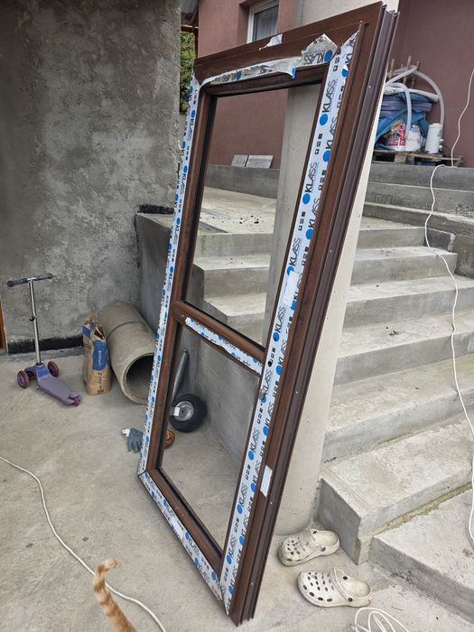 Usi termopan cu geamuri