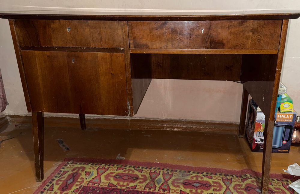 Книжные шкафы деревянные