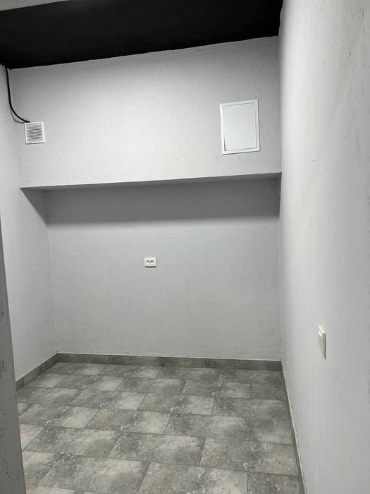 офис цокольный этаж grand mir россия ойбек 4/0/8