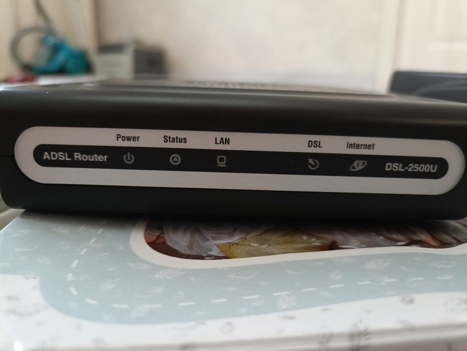 Домашний роутер D-Link DSL-2500U