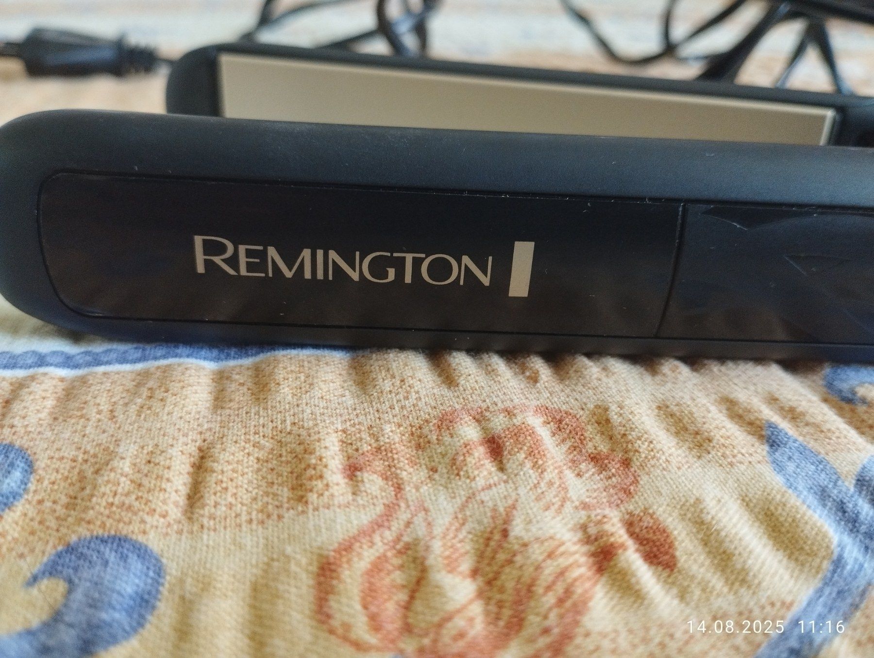 Преса за коса Remington S3500 НОВА