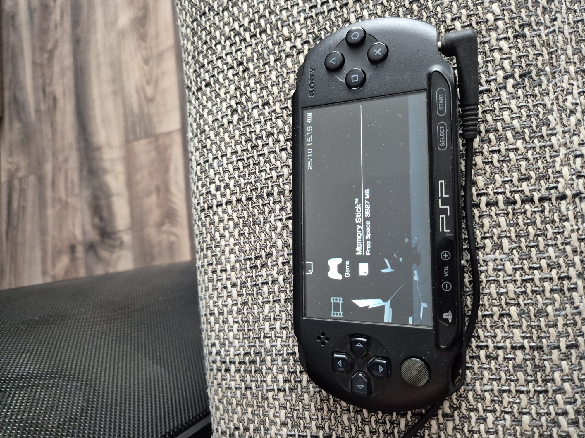 Sony PSP E1004 с документи