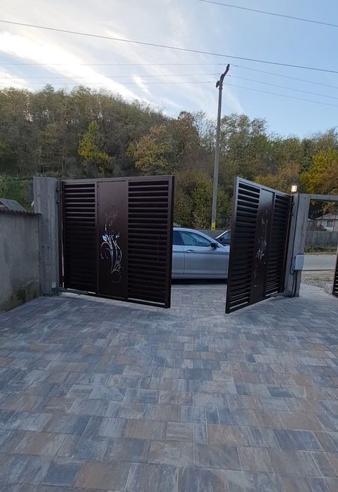 Automatizări porți Wifi gratuit Montaj inclus