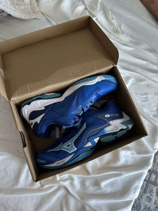 Волейбольные кроссовки Mizuno Lightning Z8